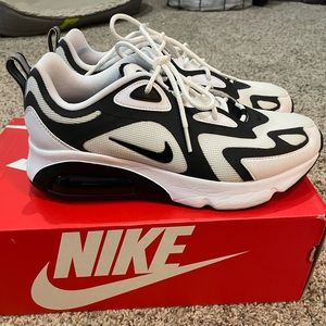 Women nike air max 200 size 9